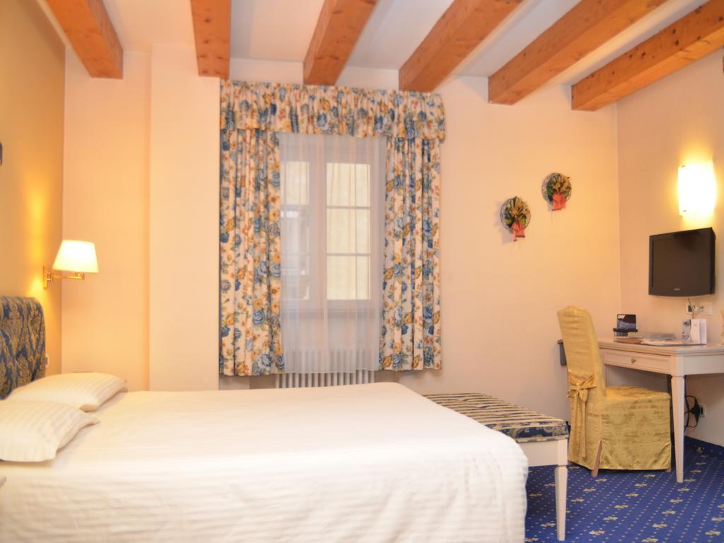 Hotel Dolomiti Moena Phòng bức ảnh