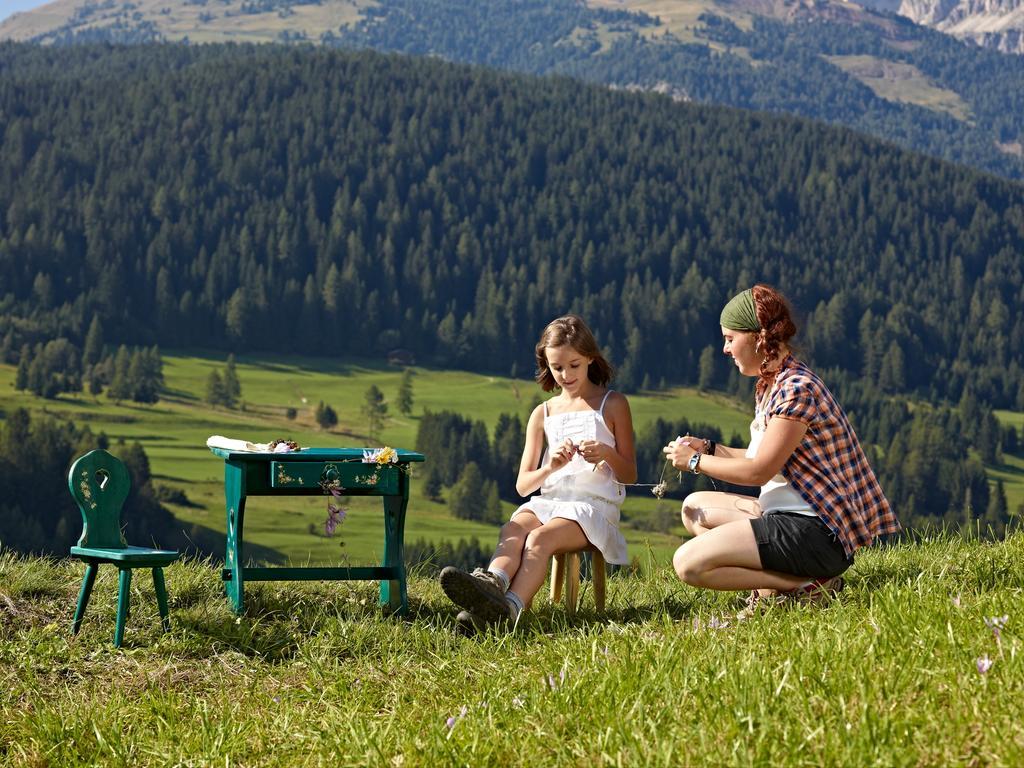 Hotel Dolomiti Moena Ngoại thất bức ảnh