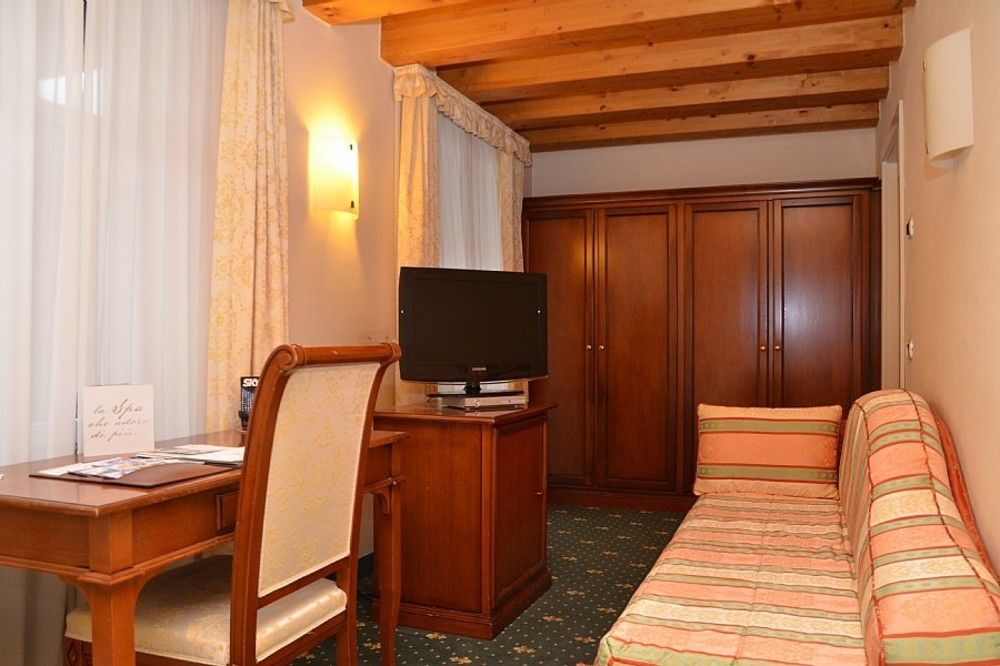 Hotel Dolomiti Moena Ngoại thất bức ảnh